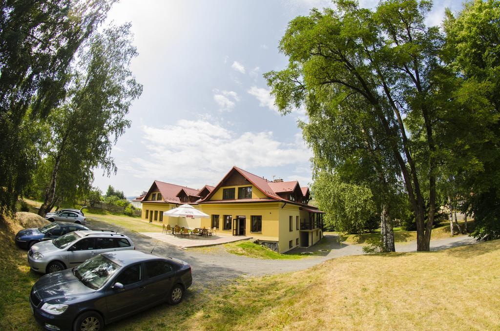 Pensjonat Lew Jaskiniowy Stronie Slaskie Exterior photo